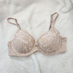 Victorias secret laced lined demi bra